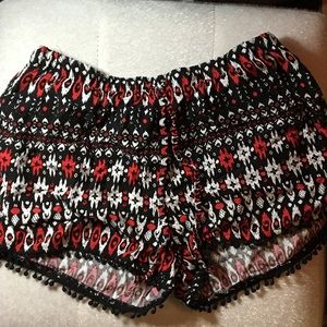 Patterned shorts size XS